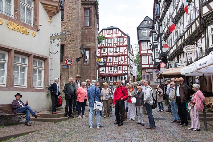 Auf dem Marktplatz in Marburg