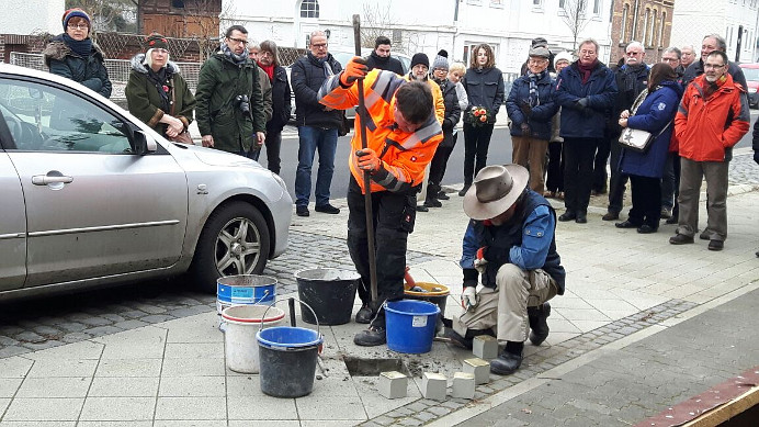 Verlegung Stolpersteine